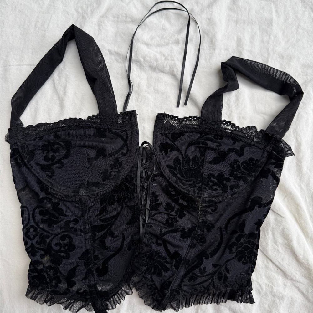 SHEIN Black Floral Lace Bustier
